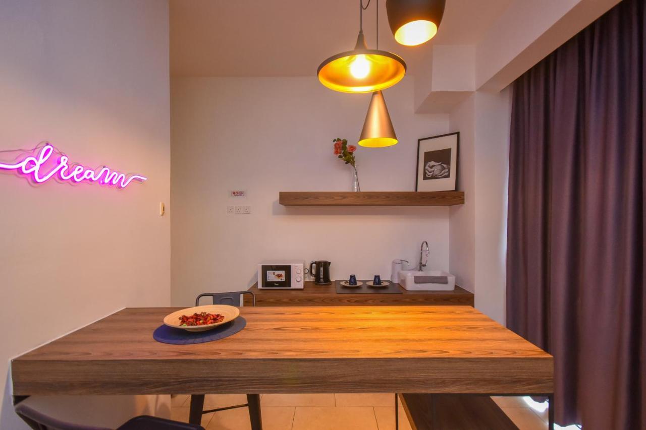 Cube 8Teens By Nest Home Johor Bahru Exterior foto